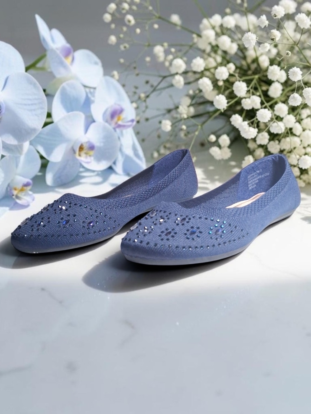 Harborsides Round Toe Crystal Gem Knit Flats US Size 8 / Minor Stain